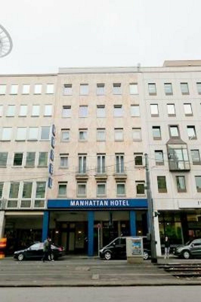 Manhattan Hotel Frankfurt am Main Exterior photo